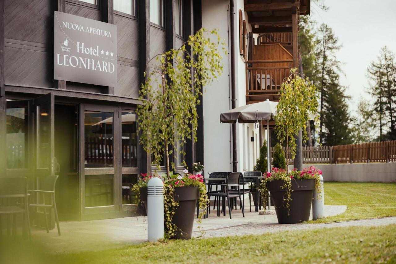Hotel Leonard Nova Ponente Zewnętrze zdjęcie