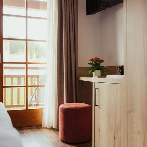 Hotel Leonard Nova Ponente Zewnętrze zdjęcie